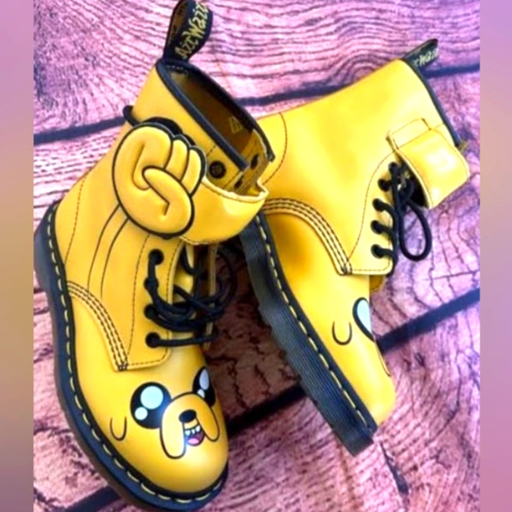 Limited Edition Adventure Time's Yellow "Jake D" US Sz 5 Dr Martens combat boots